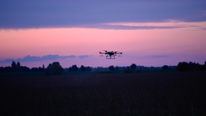 Dron nad miastem