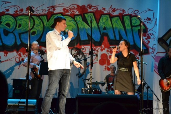 Niepokonani 2013